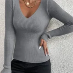 2026 Autumn Winter Women Solid Rib Knit V Neck Stripe Pull Sweater