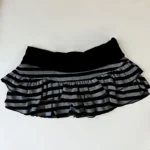 2026 Summer New Women's Wear Y2K Grunge Black and Grey Striped Ruffle Mini Skirt - Image 4