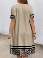 Plus-size women's short-sleeved round-neck pocket dress - Image 5